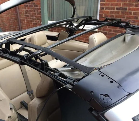 Convertible roof mechanism inspected on a customer car in Abu Dhabi