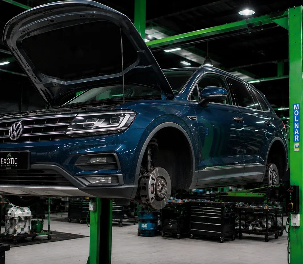 Volkswagen on the ramp during suspension inspection in Abu Dhabi